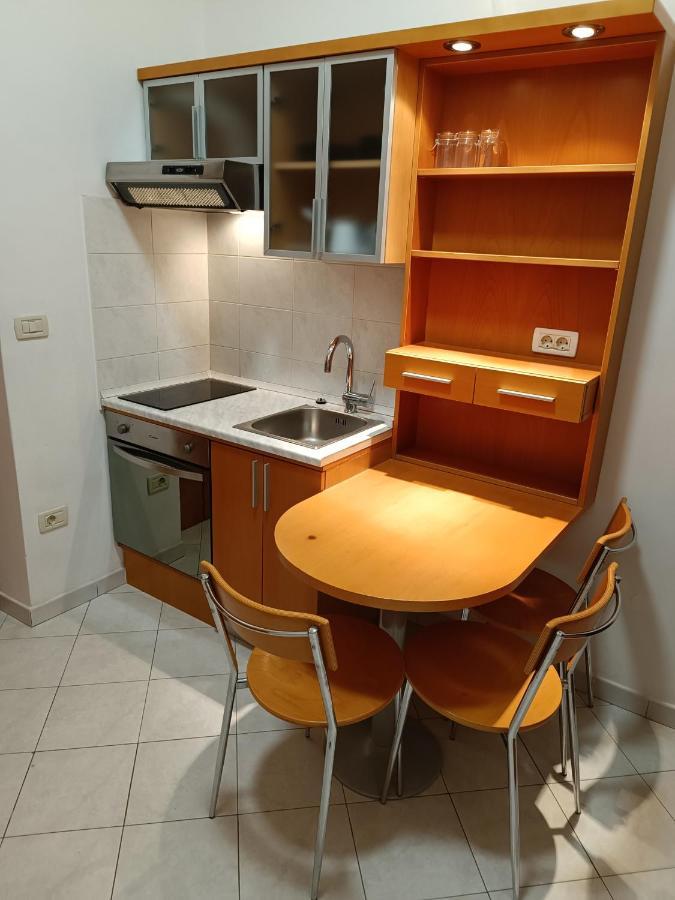Apartments Aura Deskle Bagian luar foto